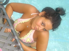 Toni katvixen playing with her glass toy