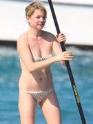Pop sweetheart taylor swift in glamorous and paparazzi photos