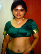 Indian teen strips to soak in the nice warm tub