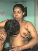 Pretty indian mehla spreads her pussy lips wide to have her pussy fucked hard